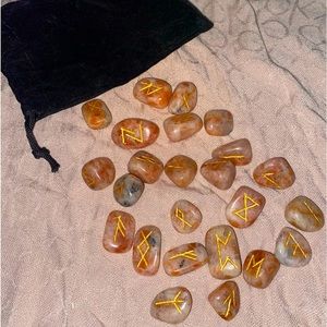 24pc sunstone runes